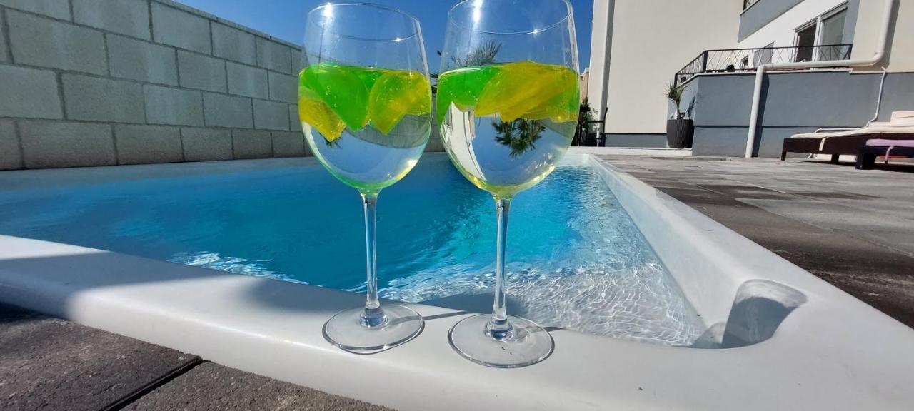 Am'an With Pool, Apartment Novalja