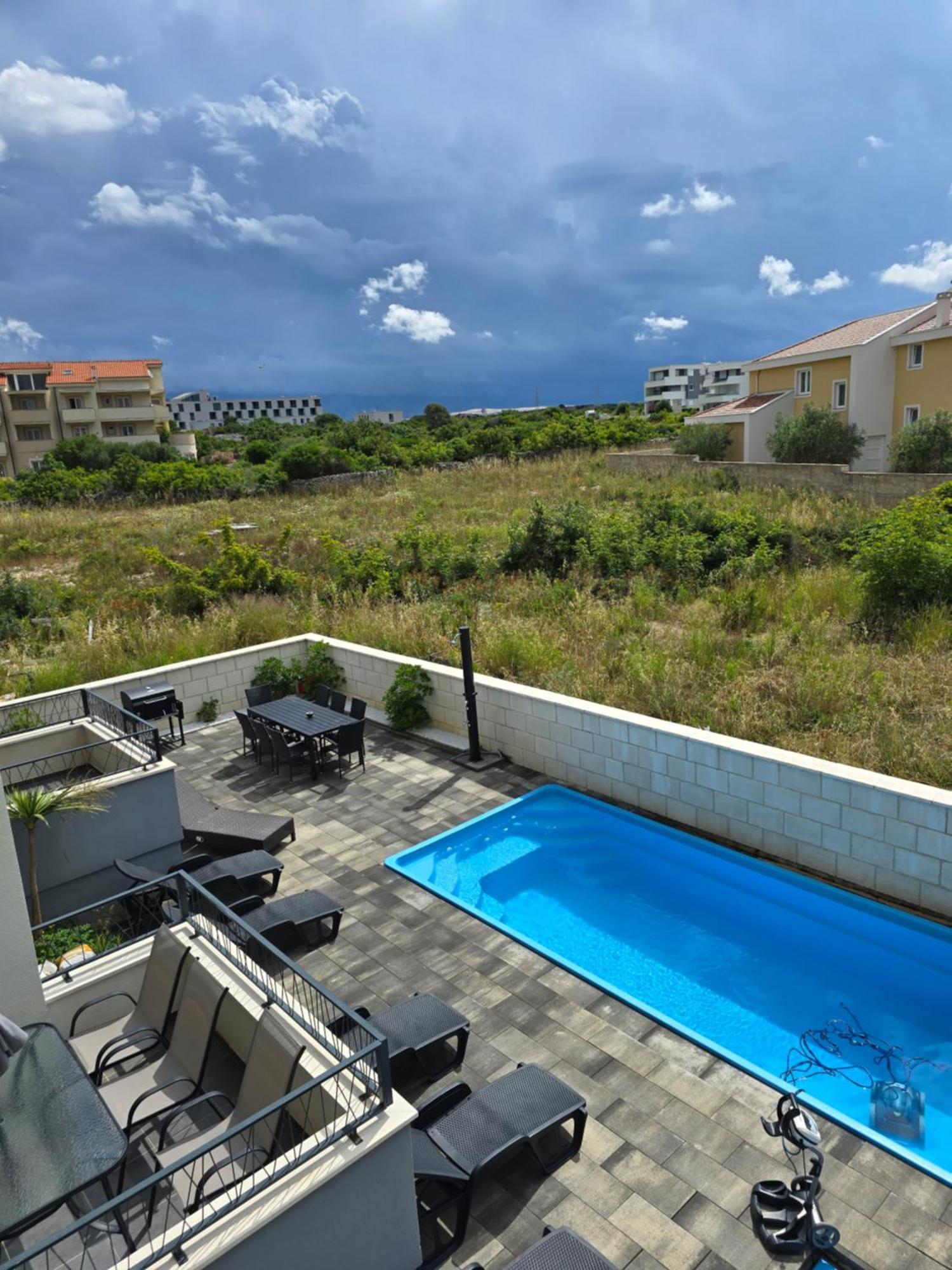 Apartment Am'an With Pool,